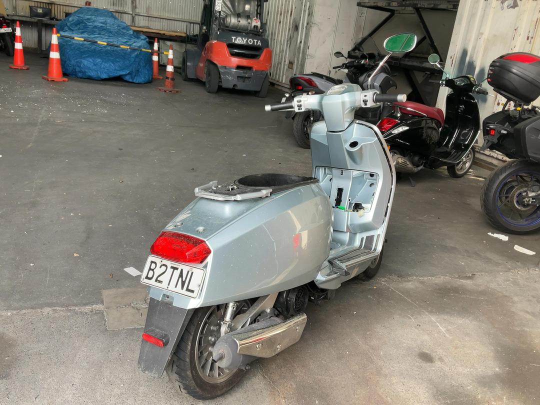 Photo '8' of LAMBRETTA V200 SPECIAL