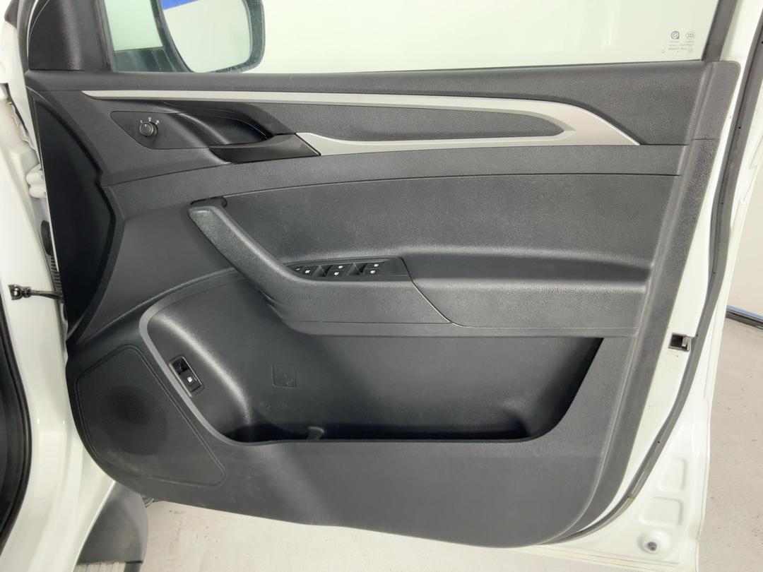 Photo '15' of LDV T60