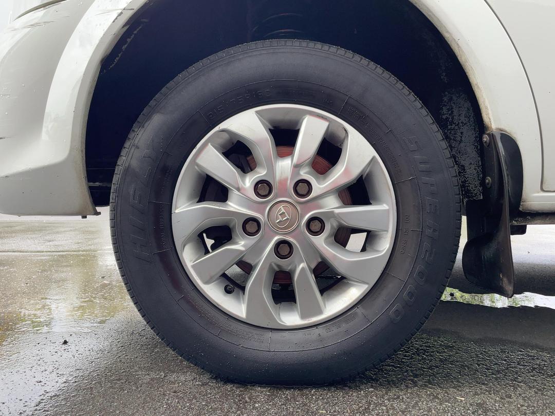 Photo '10' of LDV V80
