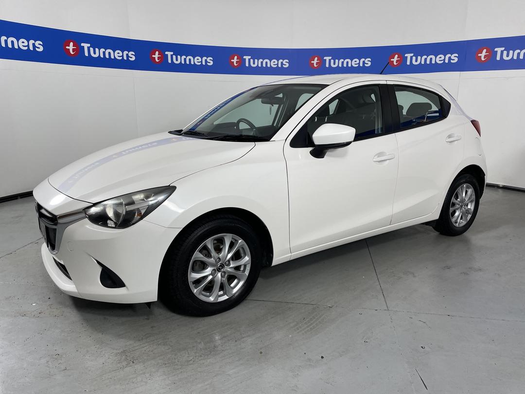 Photo '4' of Mazda Mazda2