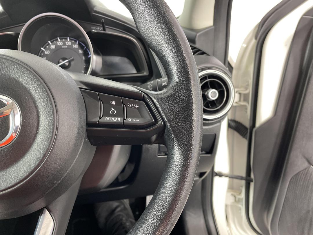 Photo '26' of Mazda Mazda2