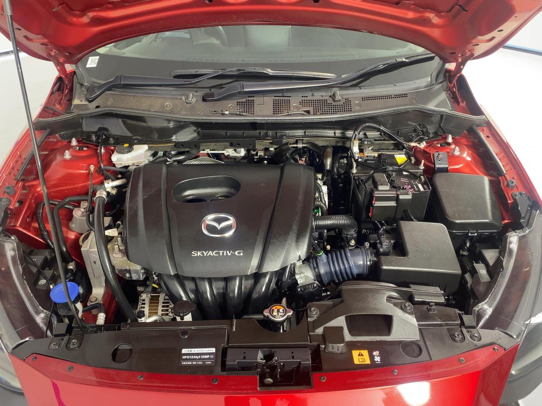 Photo '13' of Mazda Mazda2