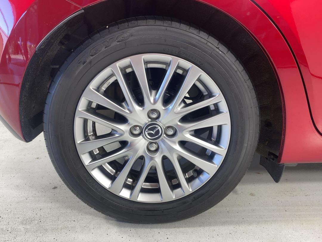 Photo '12' of Mazda Mazda2