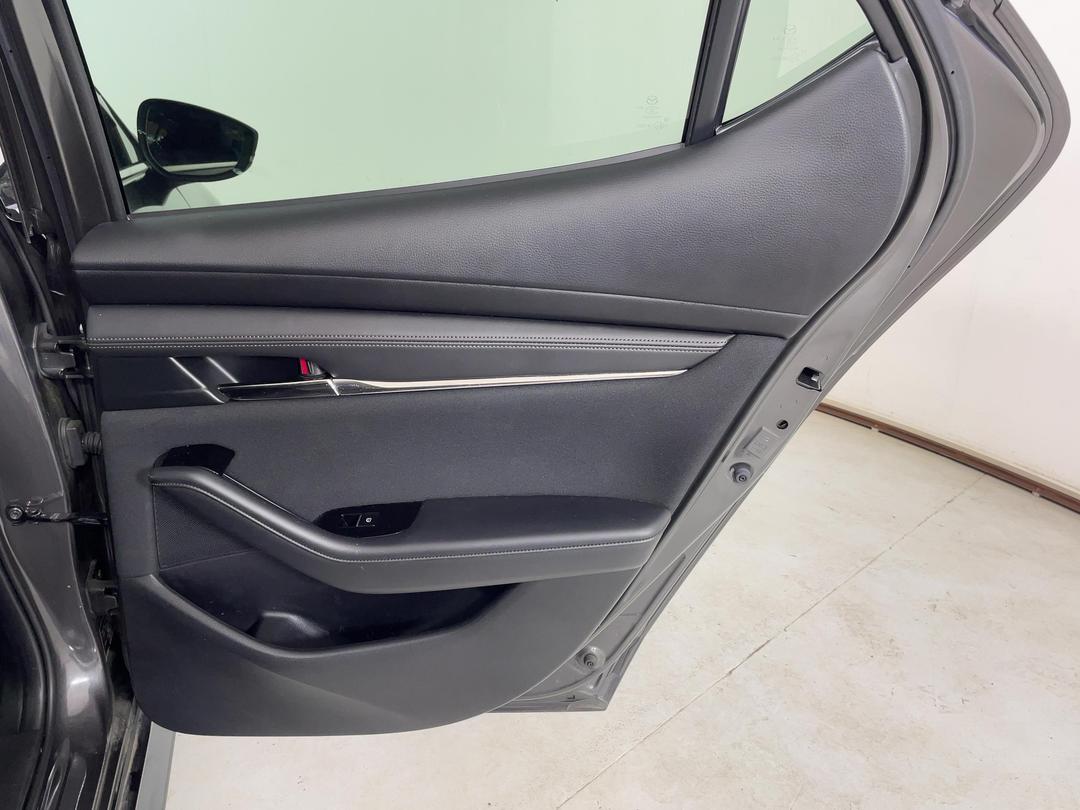 Photo '19' of Mazda Mazda3
