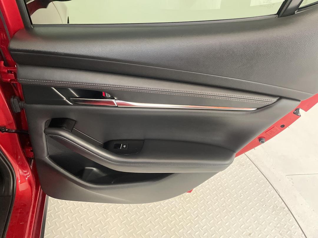 Photo '19' of Mazda Mazda3