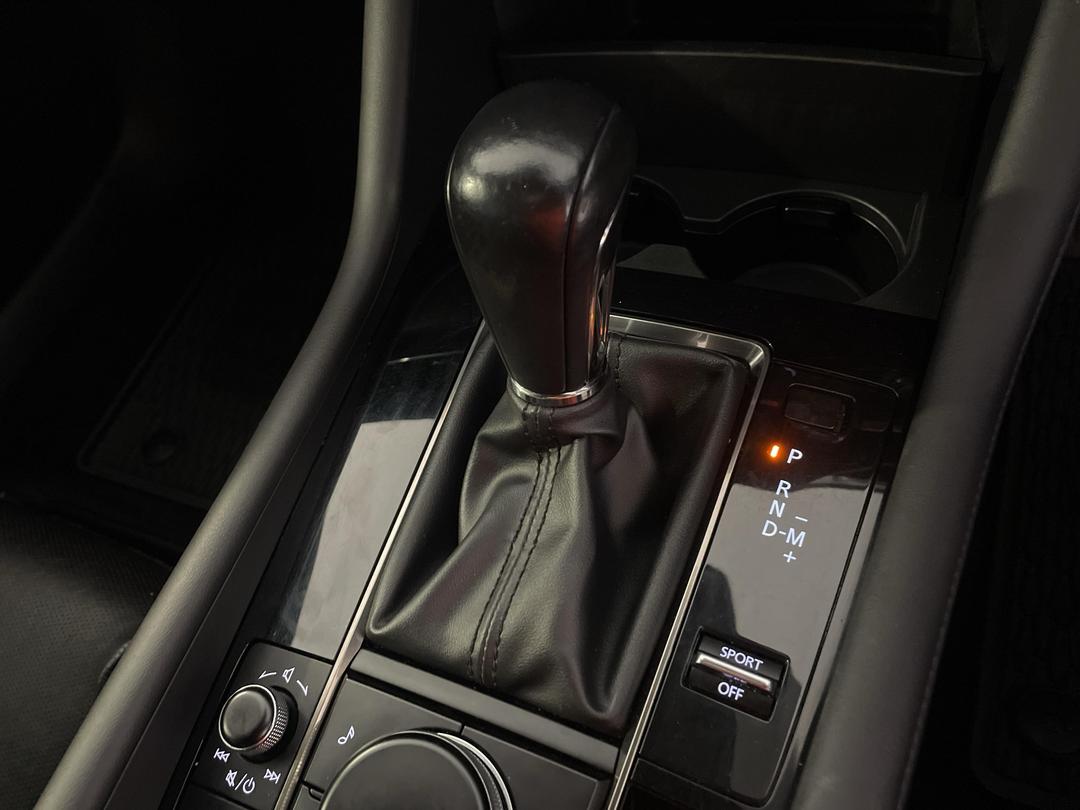 Photo '32' of Mazda Mazda3