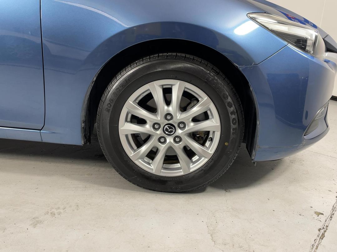 Photo '9' of Mazda Mazda3