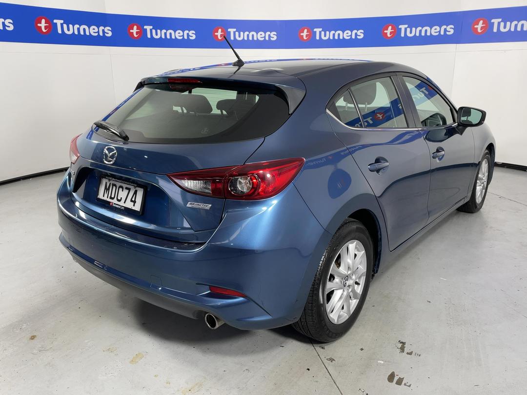 Photo '7' of Mazda Mazda3