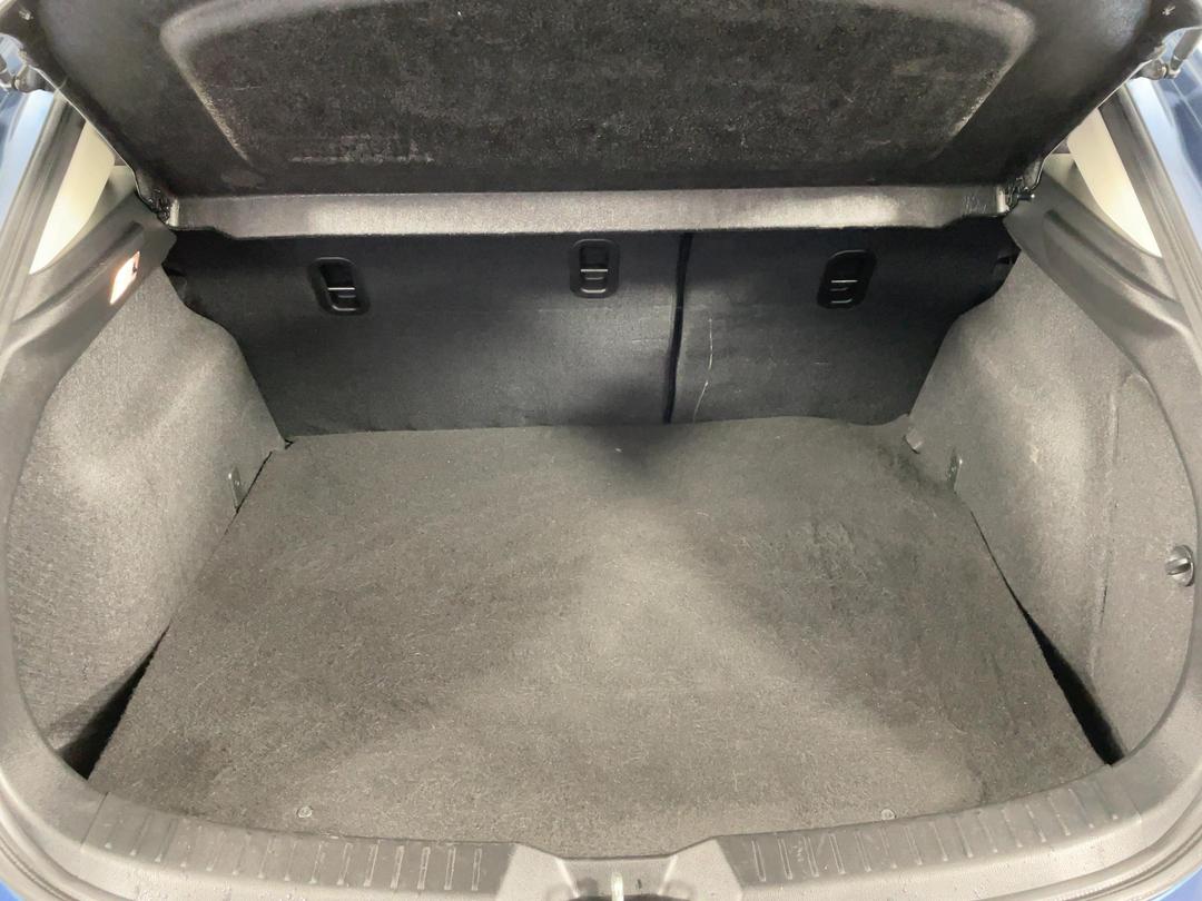 Photo '14' of Mazda Mazda3