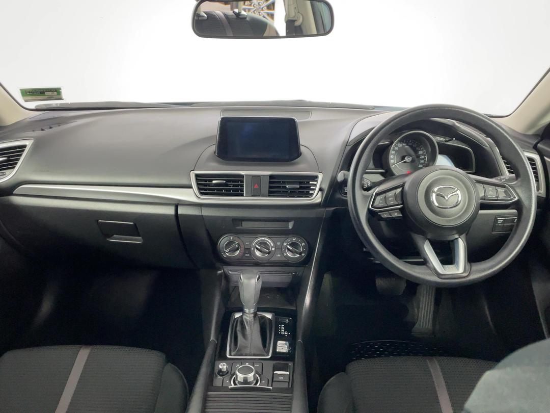 Photo '17' of Mazda Mazda3