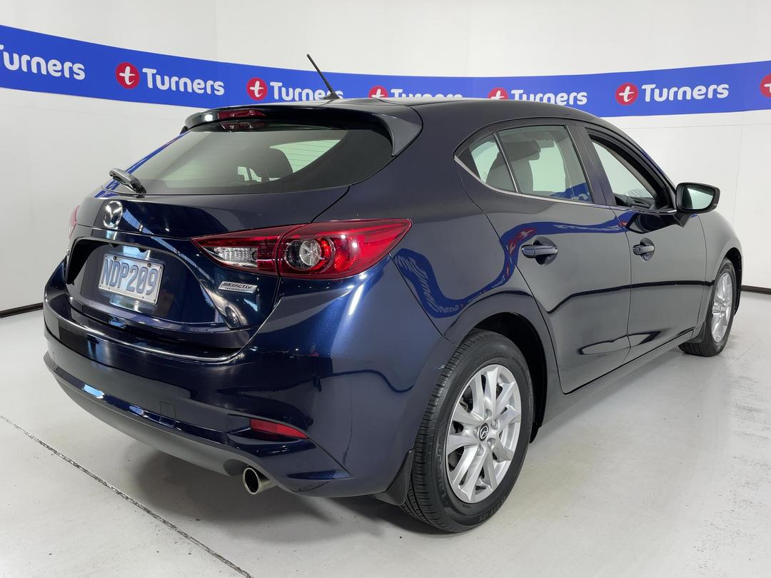 Photo '7' of Mazda Mazda3