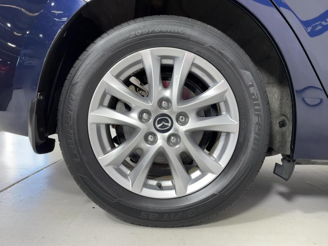 Photo '12' of Mazda Mazda3