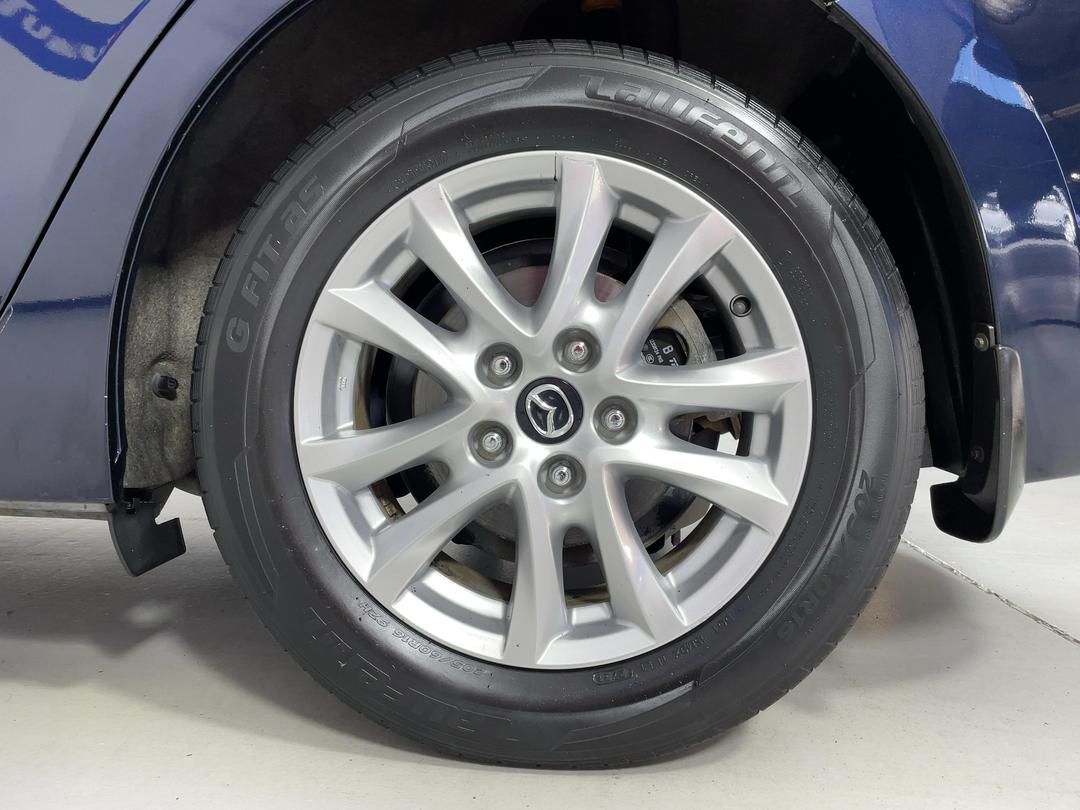 Photo '11' of Mazda Mazda3