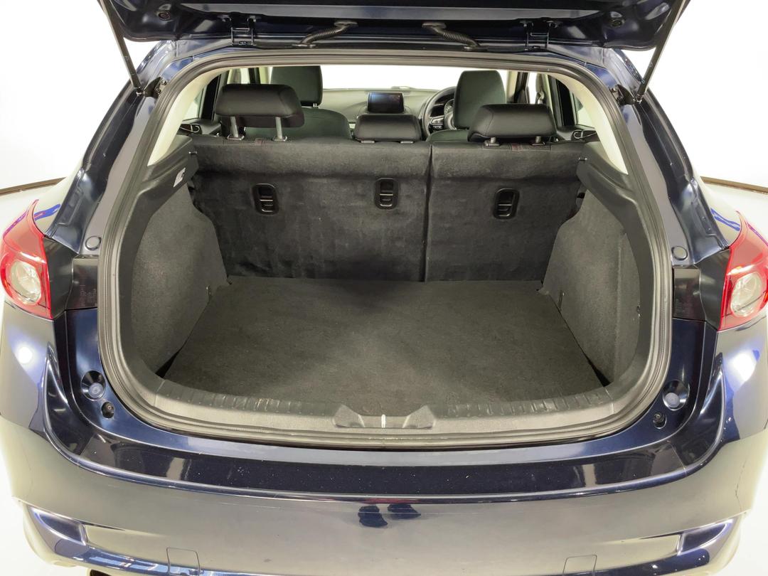 Photo '14' of Mazda Mazda3