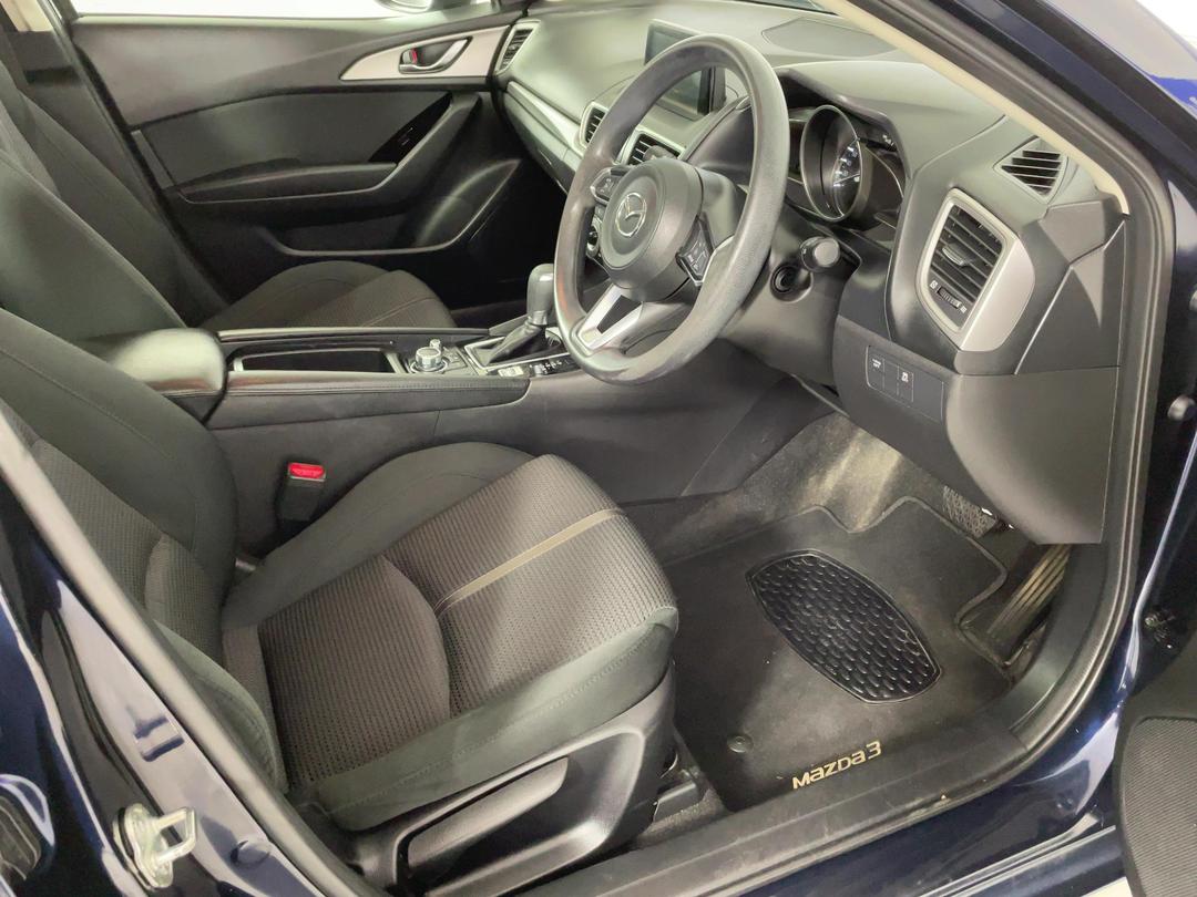 Photo '16' of Mazda Mazda3