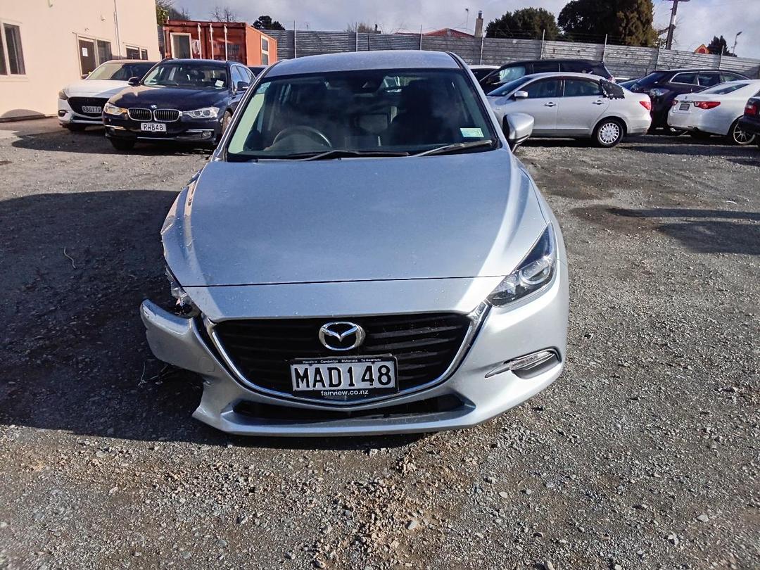 Photo '3' of Mazda Mazda3 GLX Photo '3' of Mazda Mazda3 GLX