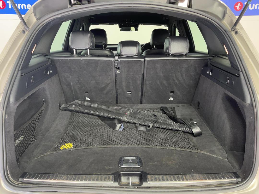 Photo '14' of Mercedes-Benz GLC