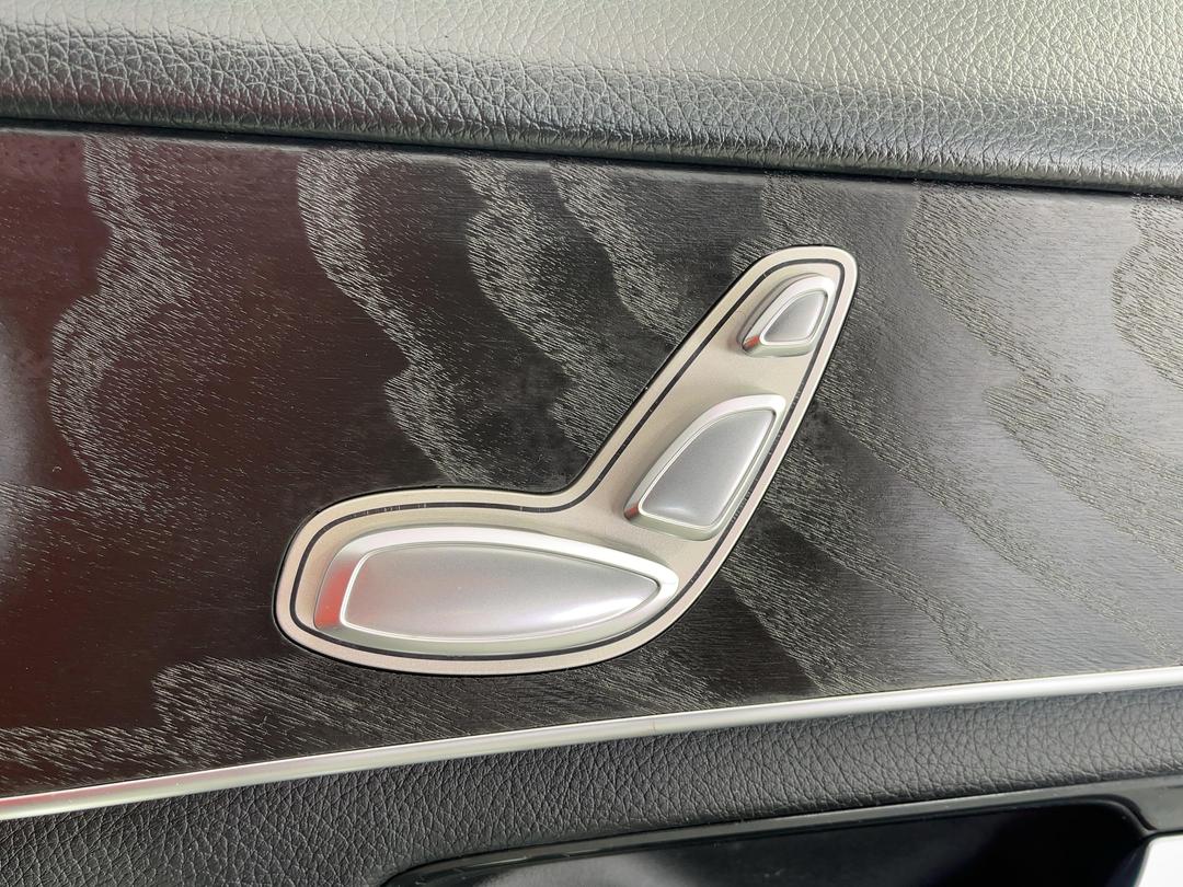 Photo '24' of Mercedes-Benz GLC