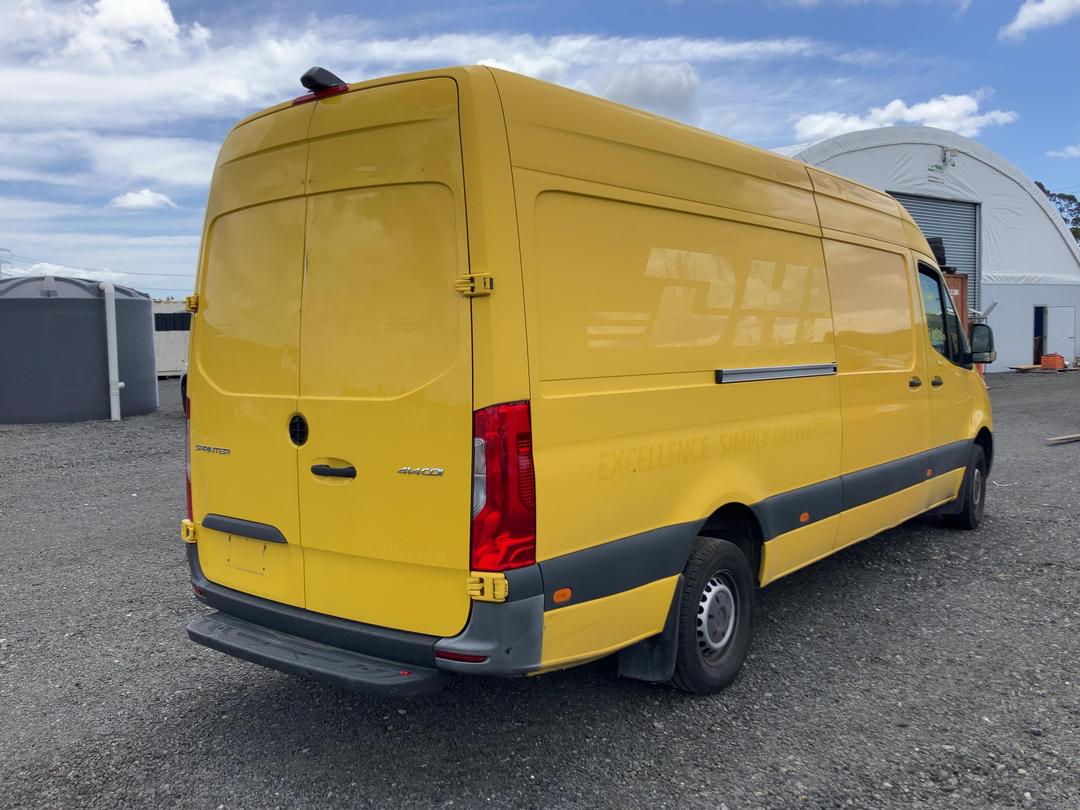 Photo '3' of Mercedes-Benz Sprinter 414 LWB VAN Photo '3' of Mercedes-Benz Sprinter 414 LWB VAN