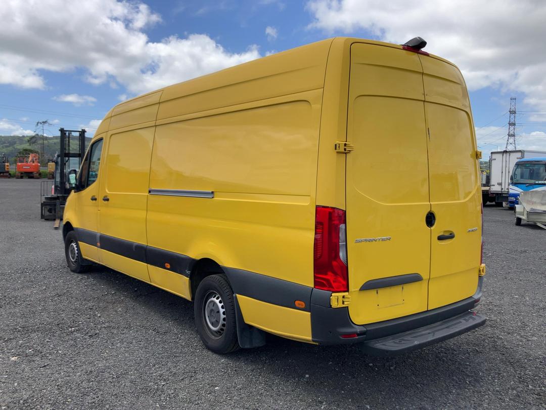 Photo '5' of Mercedes-Benz Sprinter 414 LWB VAN Photo '5' of Mercedes-Benz Sprinter 414 LWB VAN