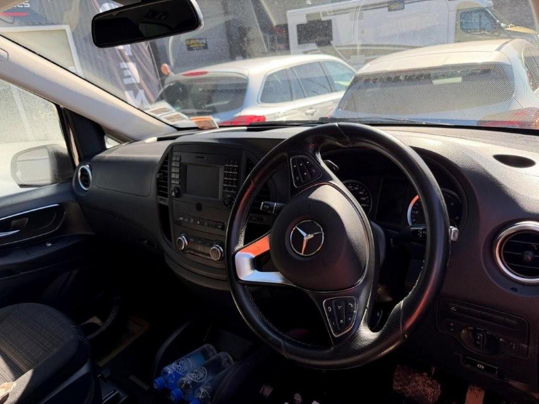 Photo '7' of Mercedes-Benz Vito 116EL Valente