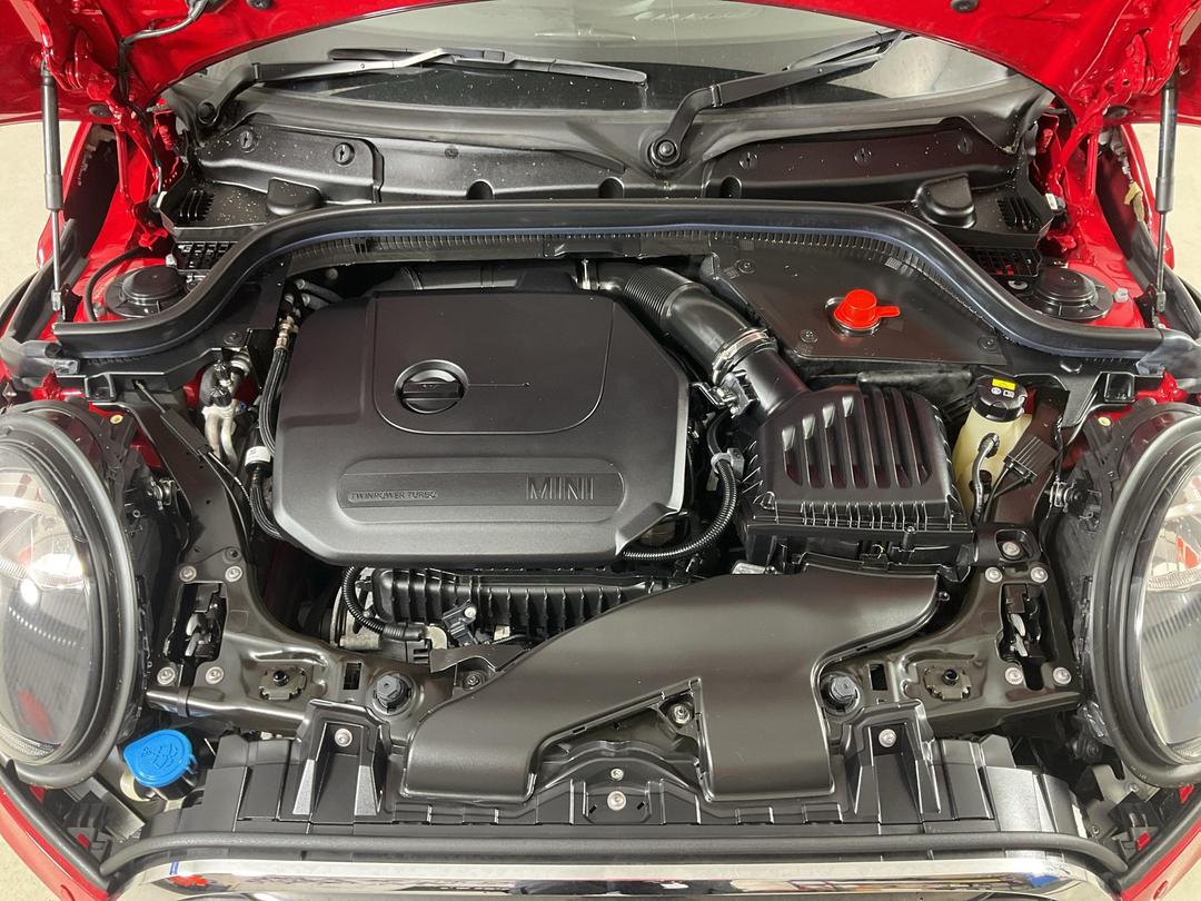 Photo '13' of Mini Hatch