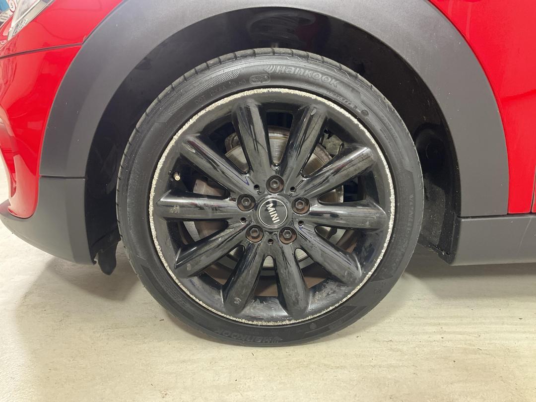 Photo '10' of Mini Hatch