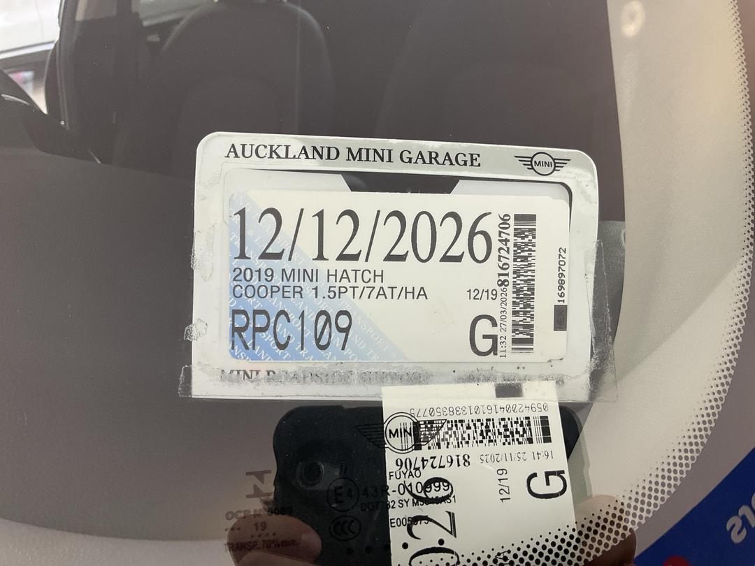 Photo '24' of Mini Hatch