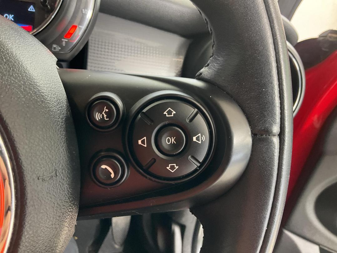 Photo '26' of Mini Hatch