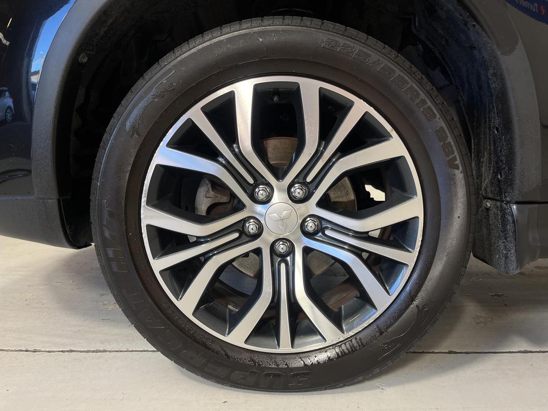 Photo '10' of Mitsubishi ASX