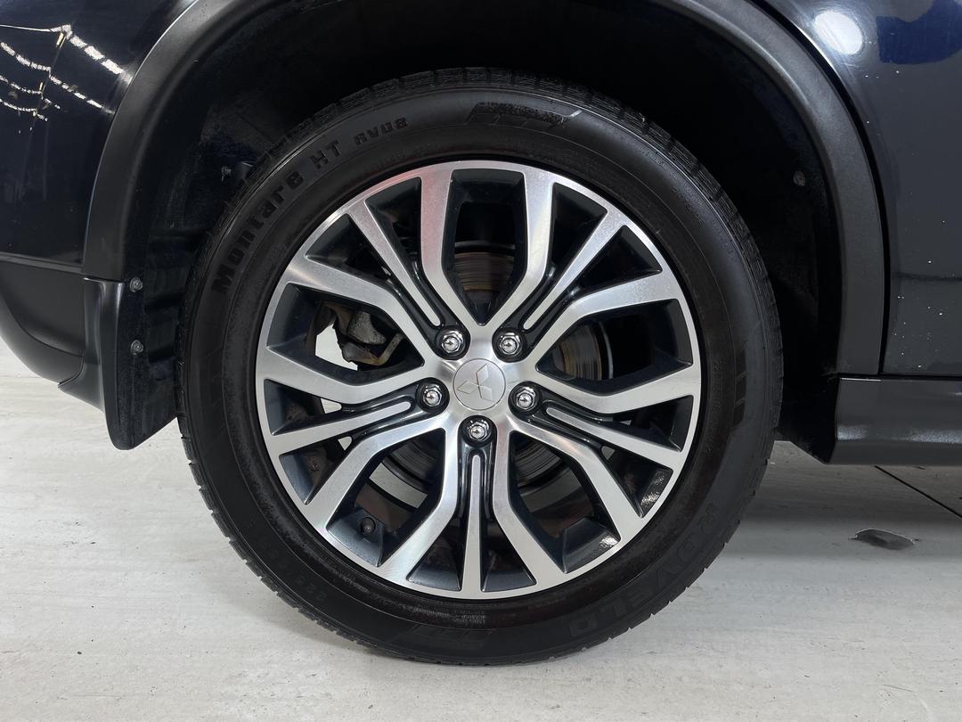 Photo '12' of Mitsubishi ASX