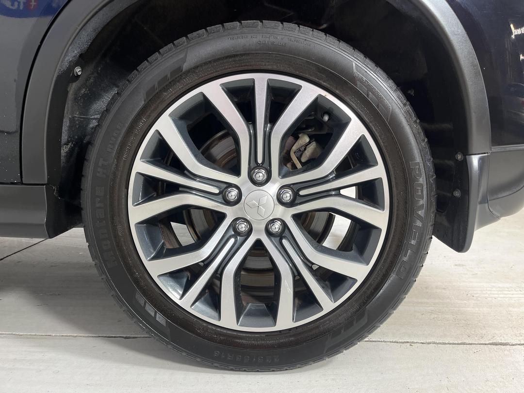 Photo '11' of Mitsubishi ASX