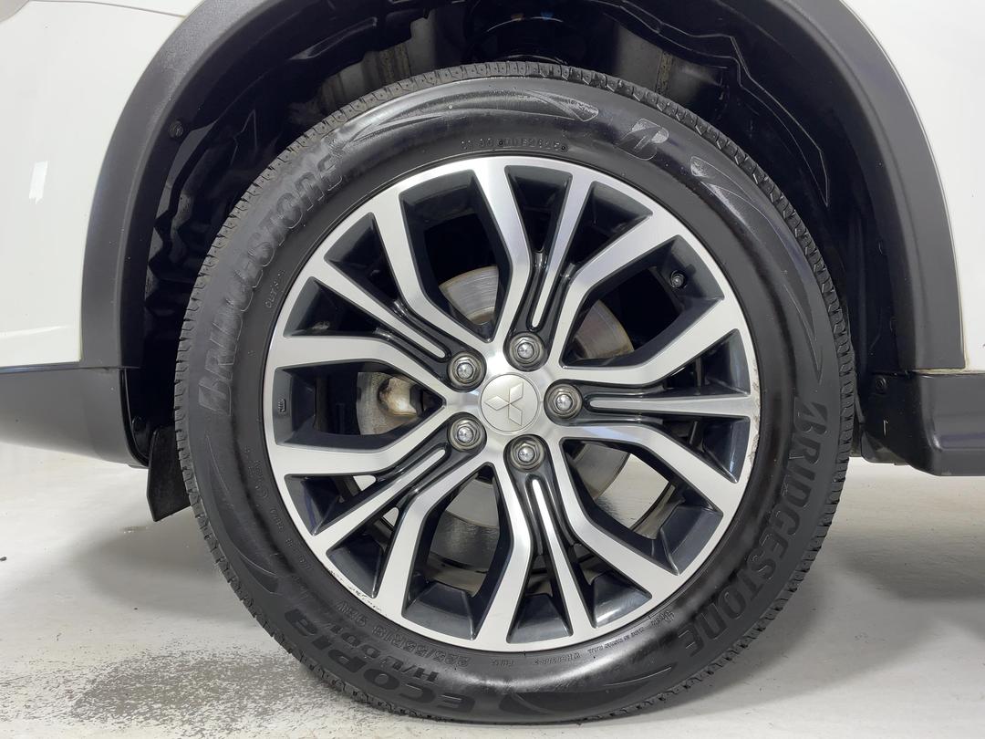 Photo '10' of Mitsubishi ASX