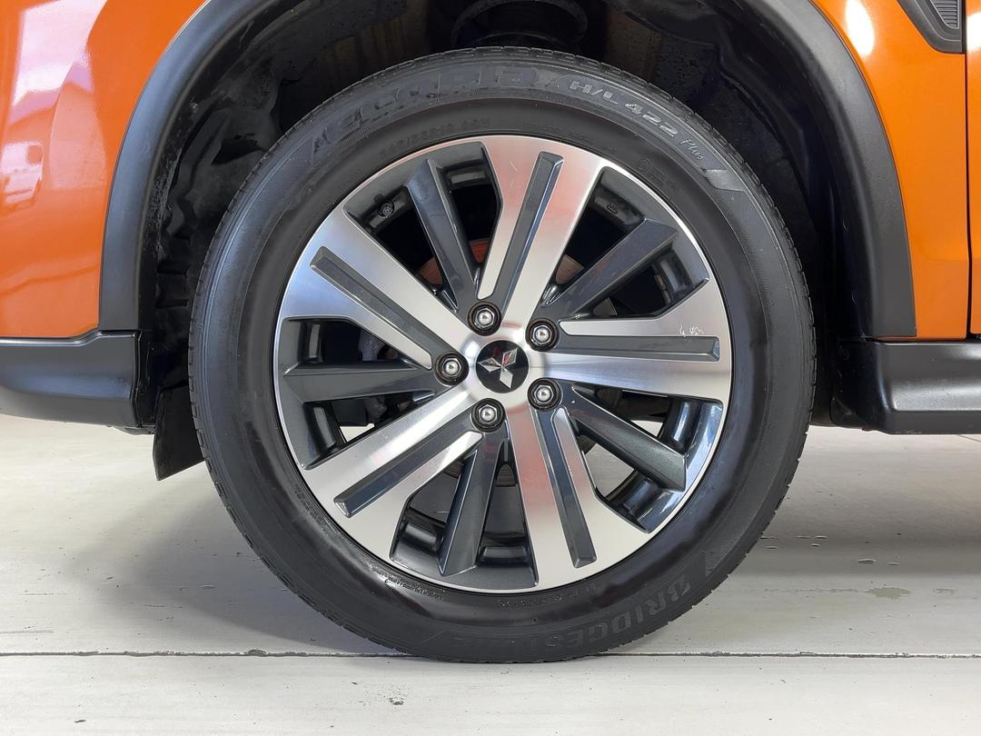 Photo '10' of Mitsubishi ASX