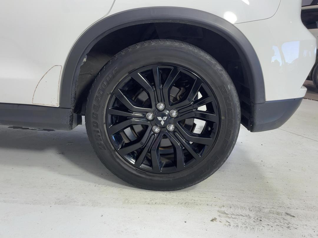 Photo '11' of Mitsubishi ASX