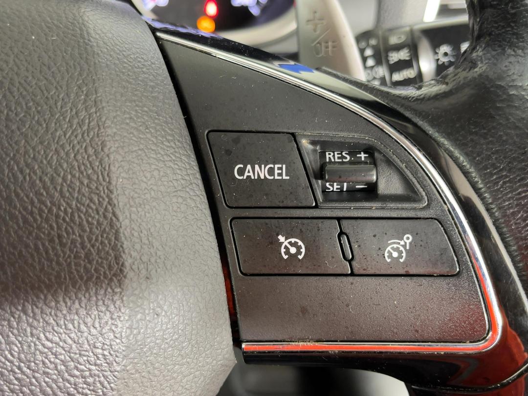Photo '24' of Mitsubishi Eclipse Cross