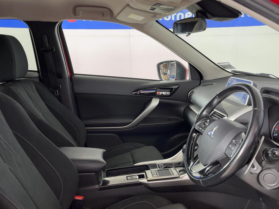 Photo '16' of Mitsubishi Eclipse Cross