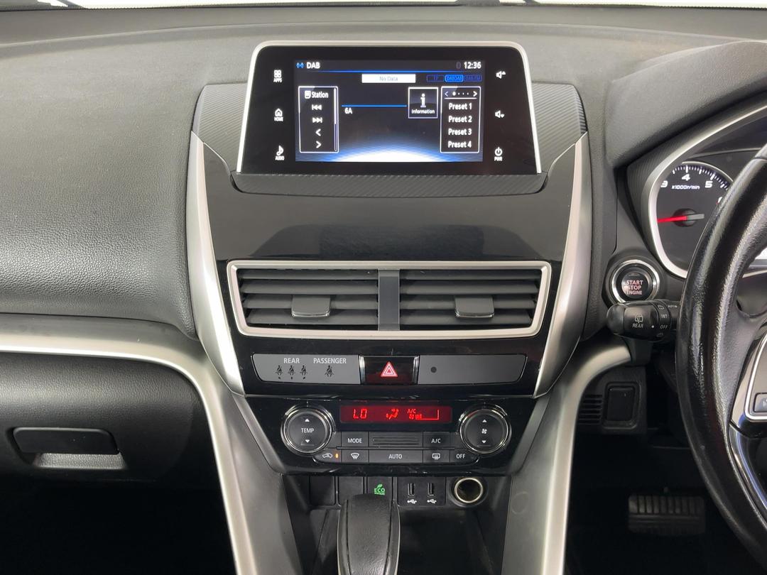 Photo '18' of Mitsubishi Eclipse Cross