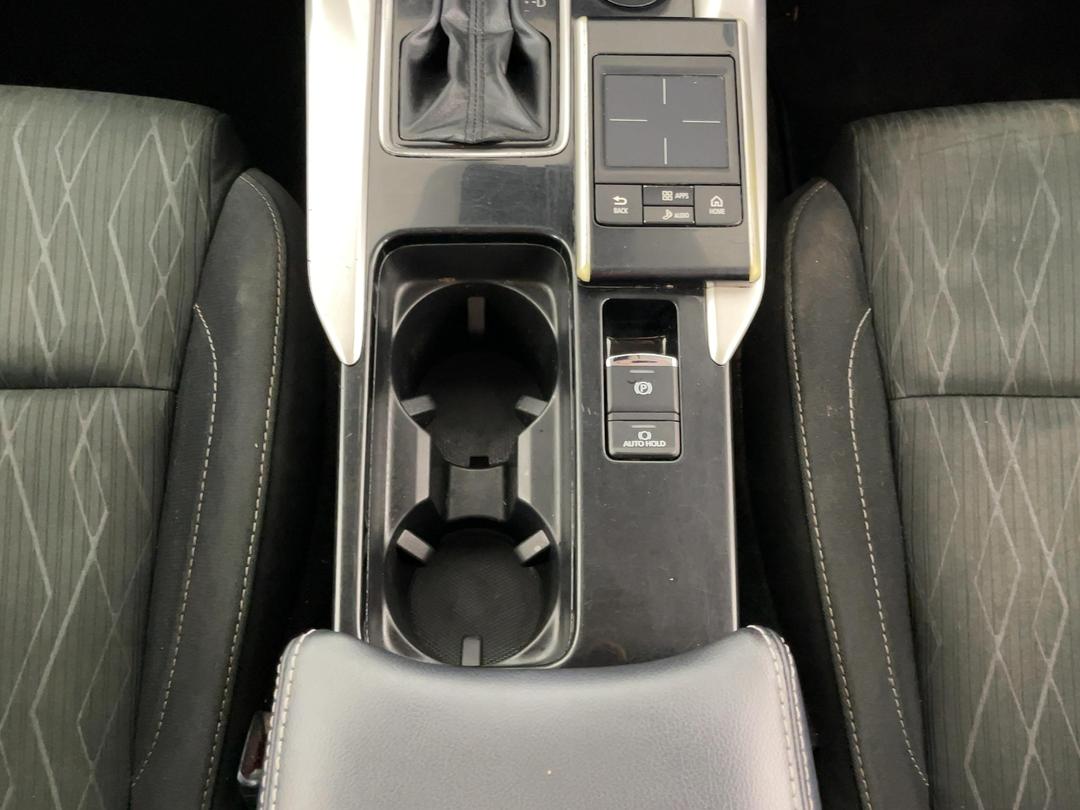 Photo '27' of Mitsubishi Eclipse Cross