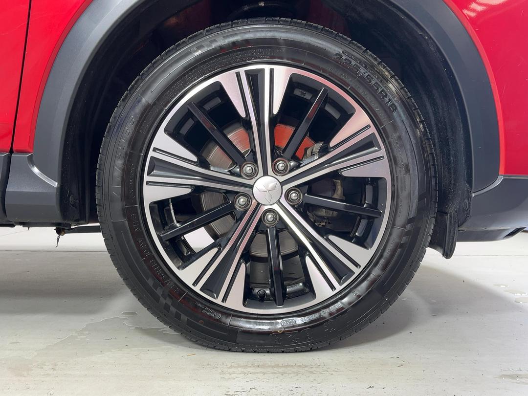 Photo '9' of Mitsubishi Eclipse Cross