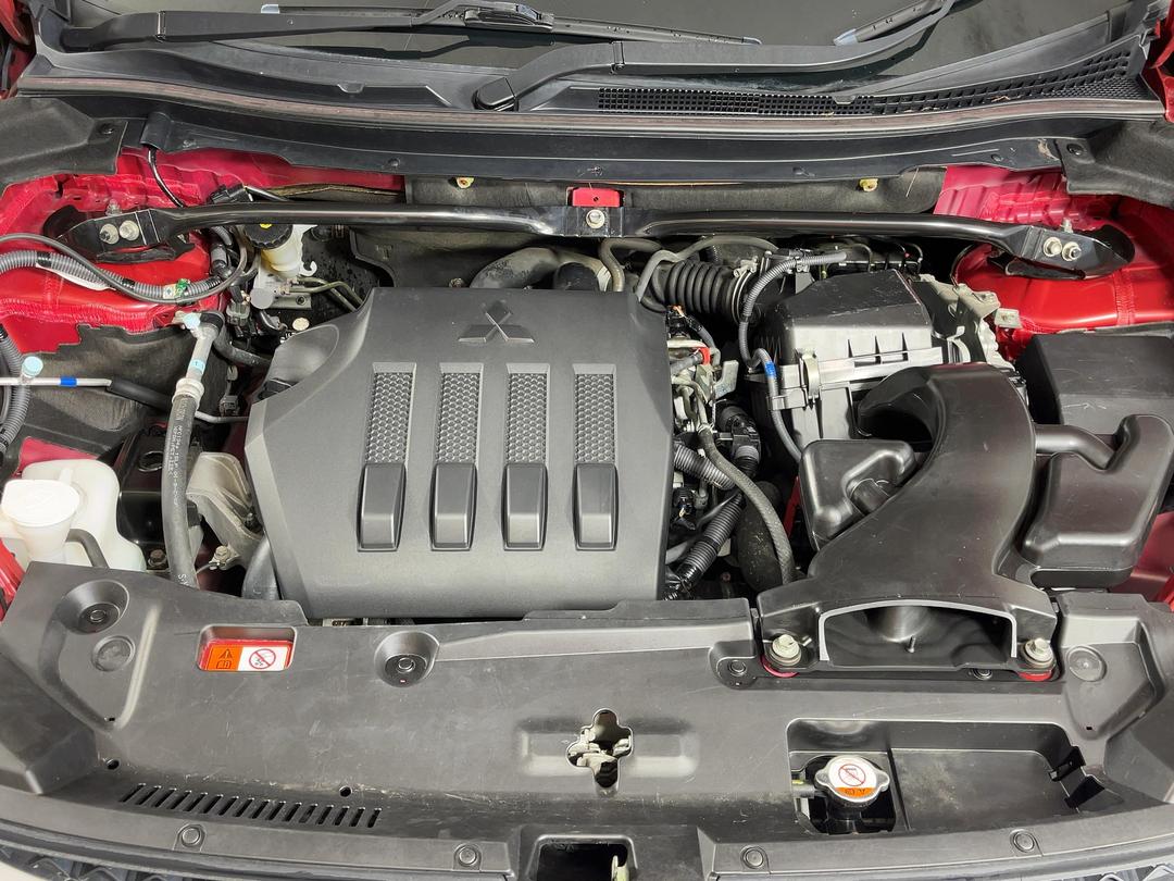 Photo '13' of Mitsubishi Eclipse Cross