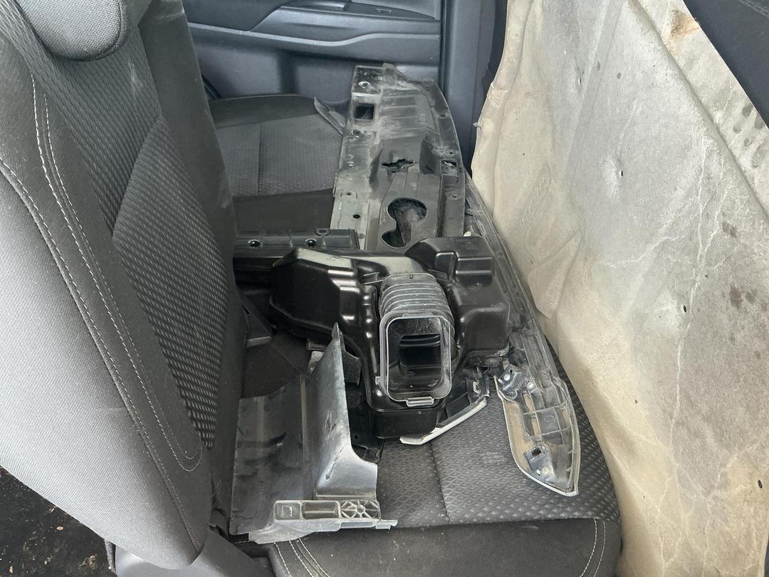 Photo '27' of Mitsubishi Outlander LS