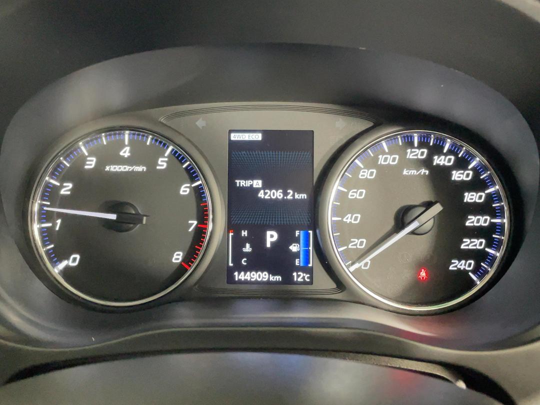 Photo '21' of Mitsubishi Outlander