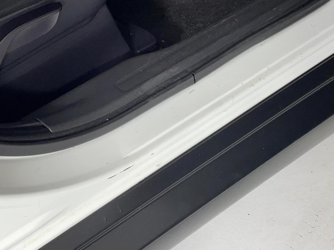 Photo '24' of Mitsubishi Outlander