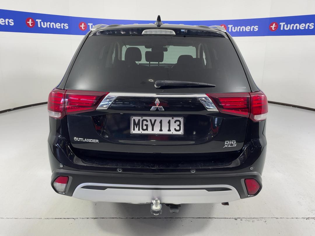 Photo '6' of Mitsubishi Outlander