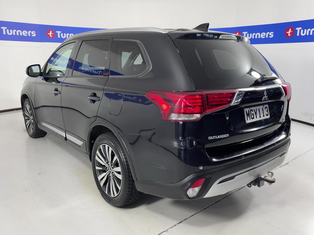 Photo '5' of Mitsubishi Outlander