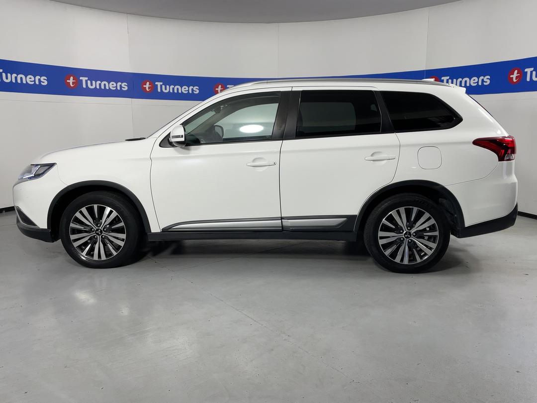 Photo '25' of Mitsubishi Outlander