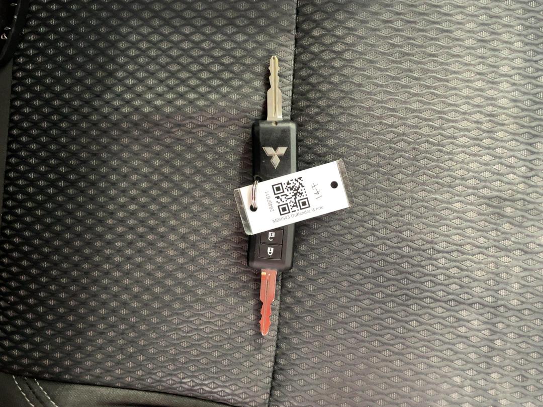 Photo '22' of Mitsubishi Outlander