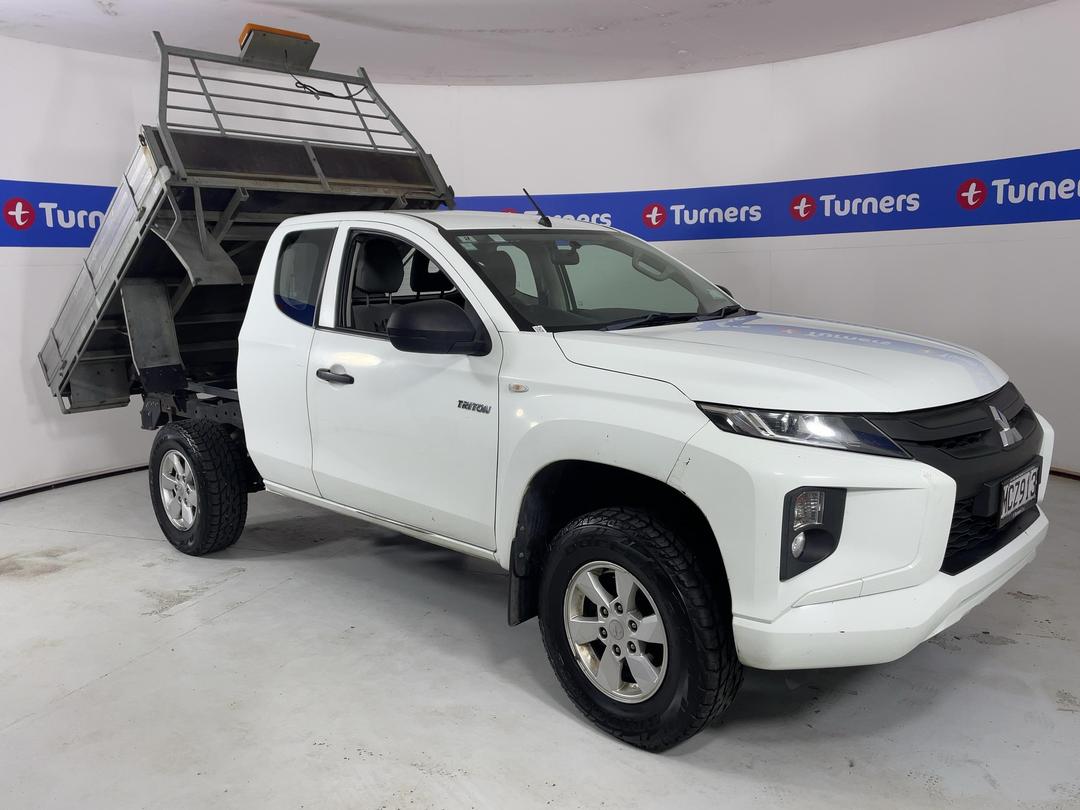 Photo '1' of Mitsubishi Triton