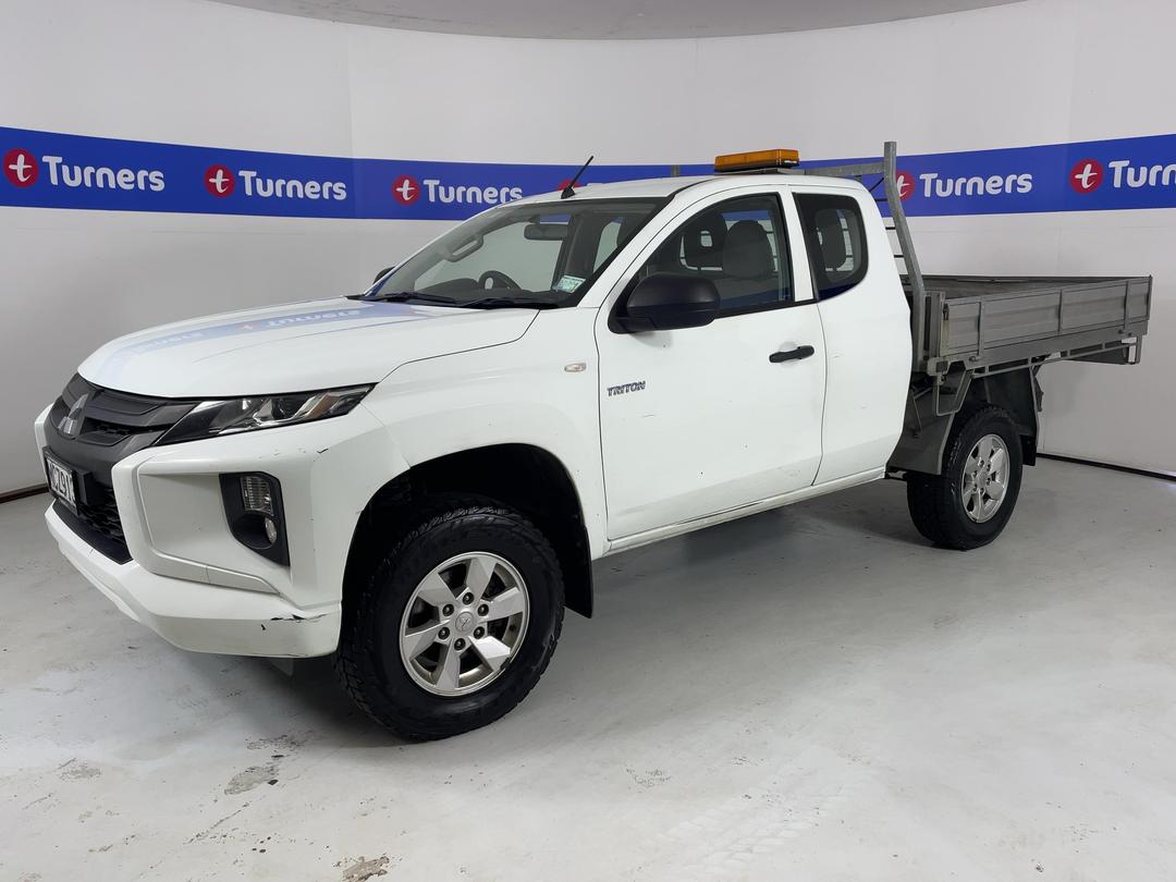 Photo '4' of Mitsubishi Triton